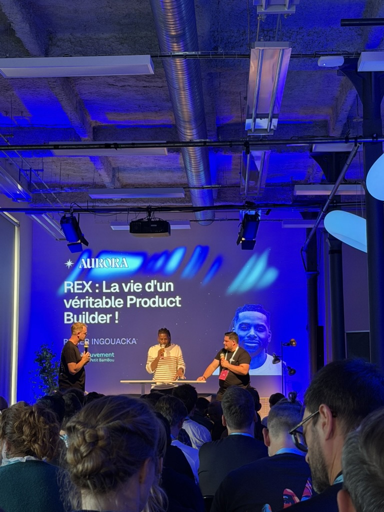 Roger Ingouacka sur scène pour « REX : La vie d'un véritable Product Builder ! »